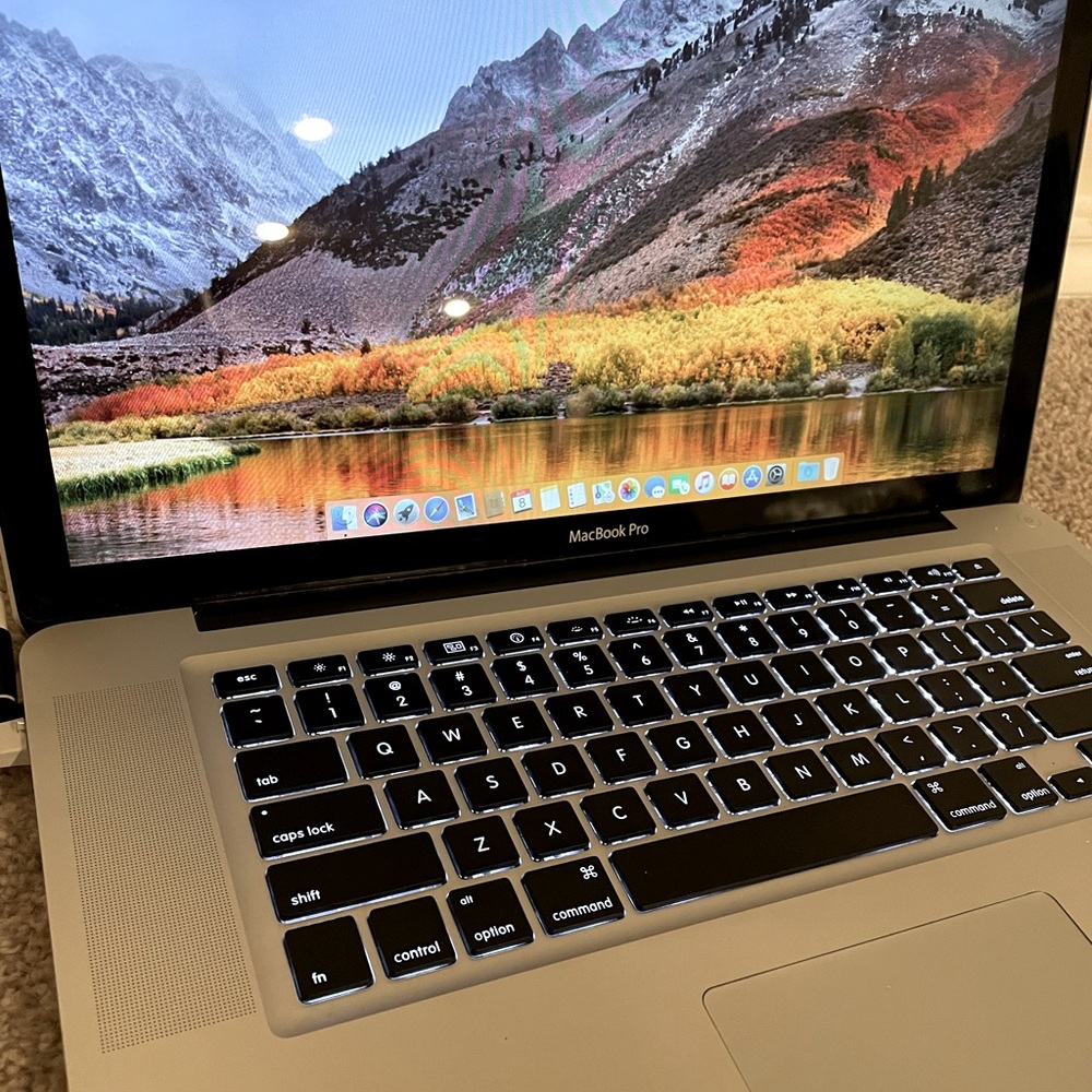 Apple MacBook Pro 17-inch 2010